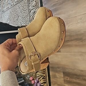 Suede, mules, clogs, shoes, vintage, y2k, casual, school, streetwear,  clean